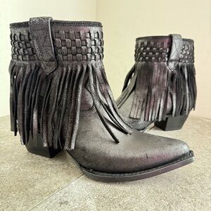 NEW FRYE Sasha Fringed Black Metallic Leather Booties Women’s Size 6.5B